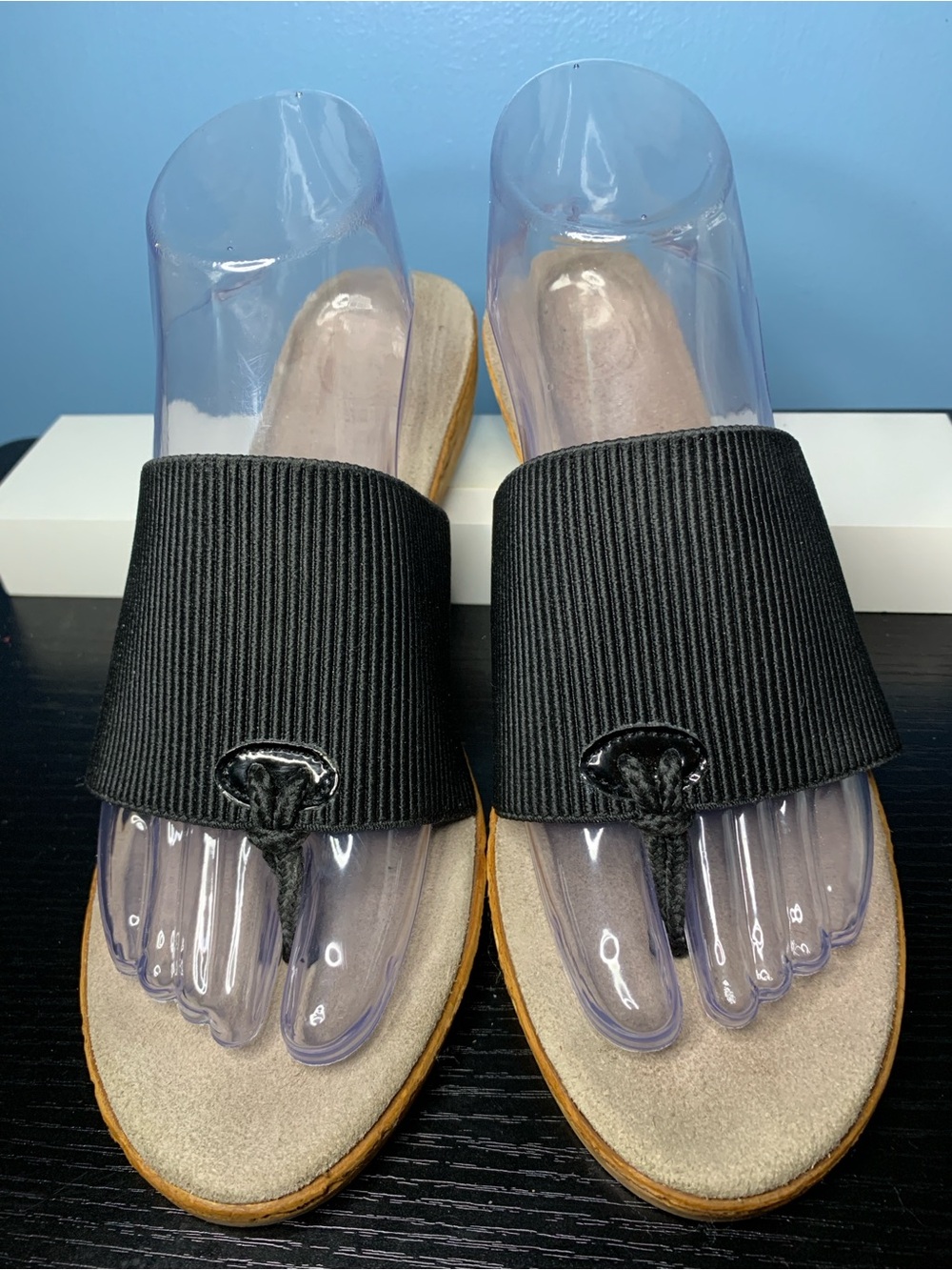 CHARLESTON SHOE CO. Black Wide-Band Slide Sandals